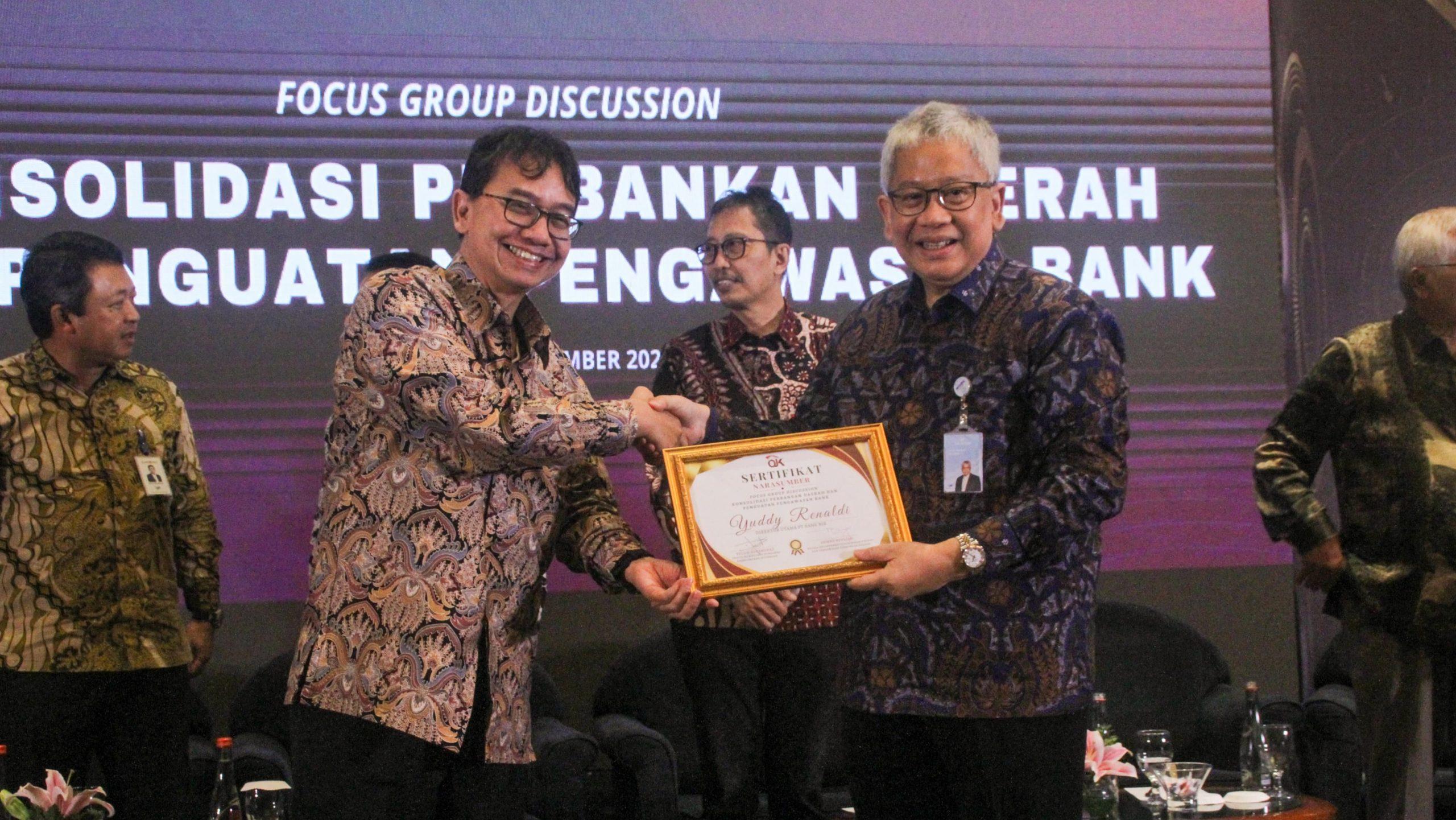 Pihak bank bjb dan Bank Jambi menandatangani MoU dan NDA pada Kamis (30/11/2023) bertempat di Hotel JW Marriot Surabaya. (istimewa)